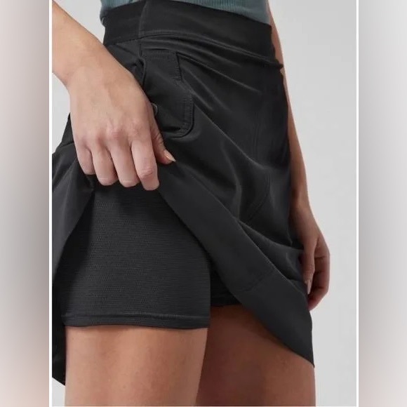 Athleta Vienna Cargo Skort - Picture 3 of 9